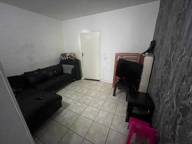 1 Bedroom Property for Sale in Sonstraal Western Cape